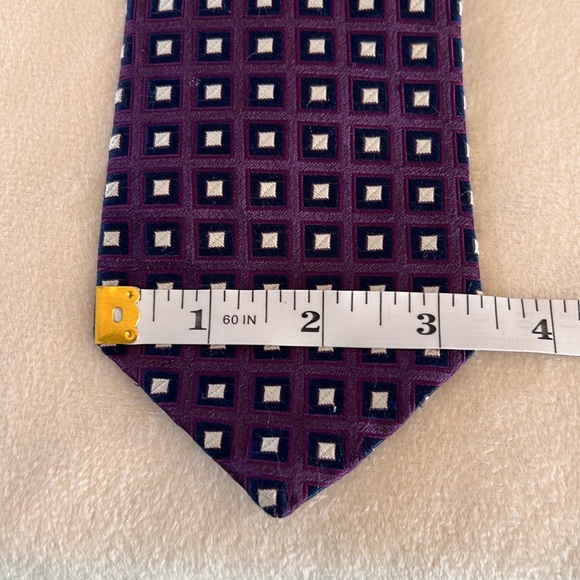 Tommy Hilfiger Purple, Navy & White Tie 100% Silk - Picture 6 of 8